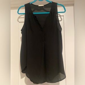 LUSH. Black sleeveless flowy tank - L